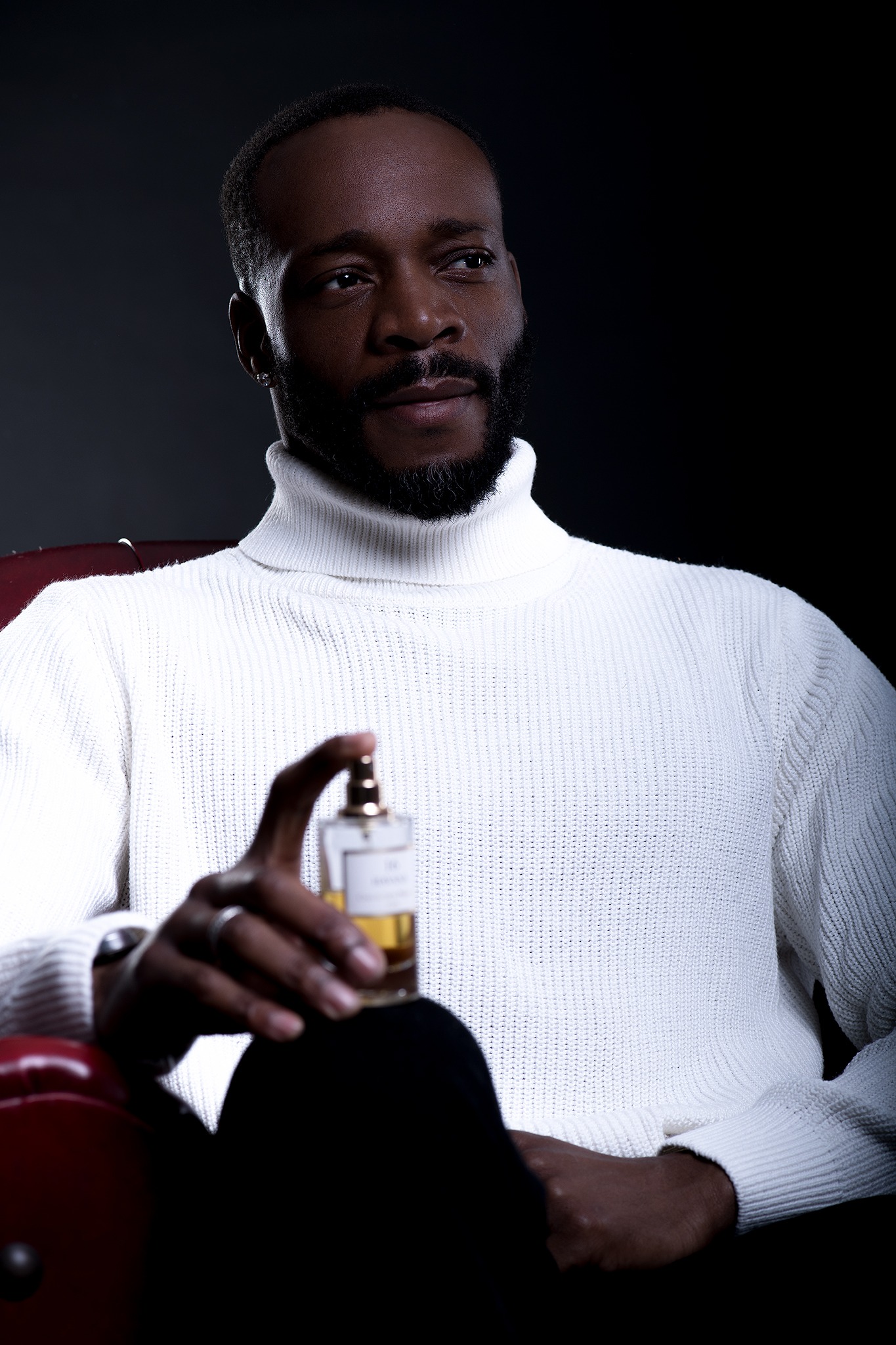 Retrato editorial de Sosthene