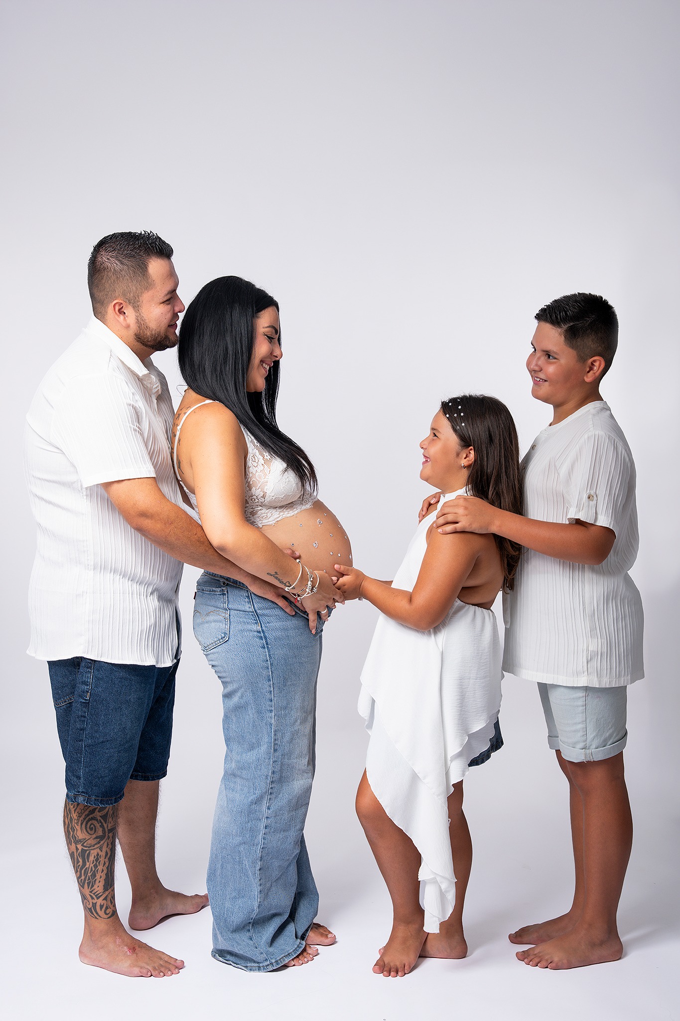 Familia de Lorena y Maikel durante la espera